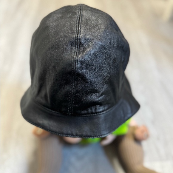 Max Mara Leather Bucket Hat Black Size 57 Made in Italy Women’s